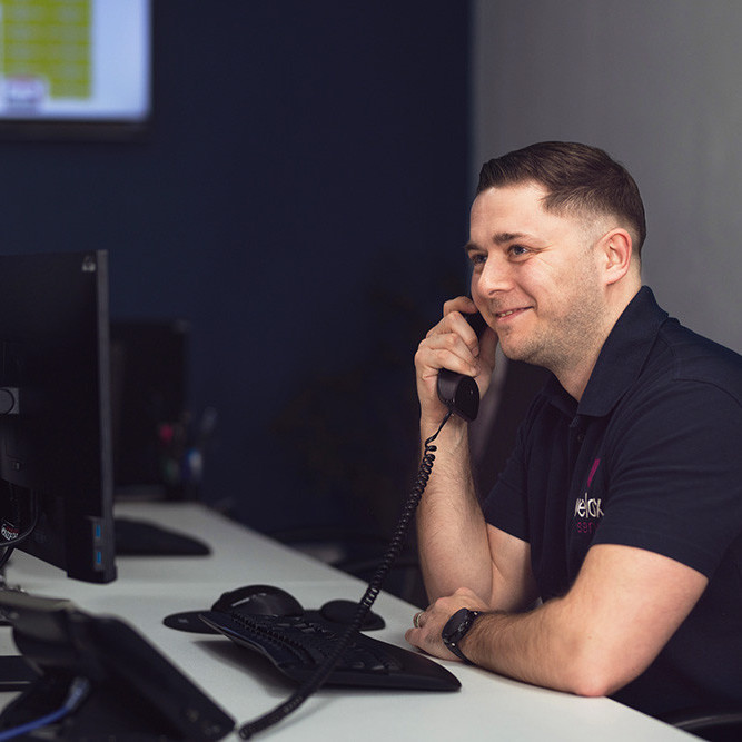 VeloxServ support team providing 24/7 expert assistance from our Midlands Data Centres
